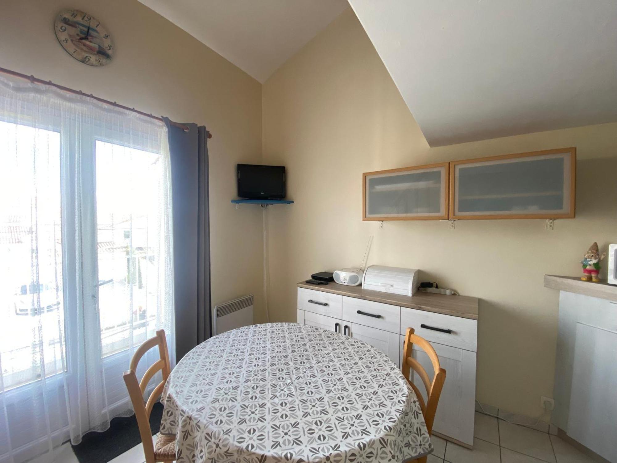 Appartement 1Er Etage Proche Centre-Ville, Plage Et Commerces, Balcon, Parking, Wifi Inclus - Fr-1-22-171 라트슈수르메르 외부 사진
